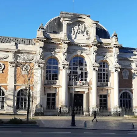 The Perfect Balance Between Leisure Relaxation And Culture * Paris
